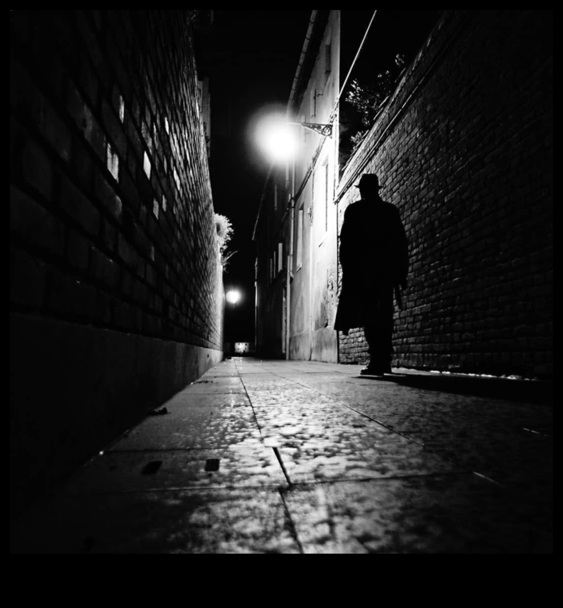 Nighttime Noir: Mystery and Shadows in Urban Photography