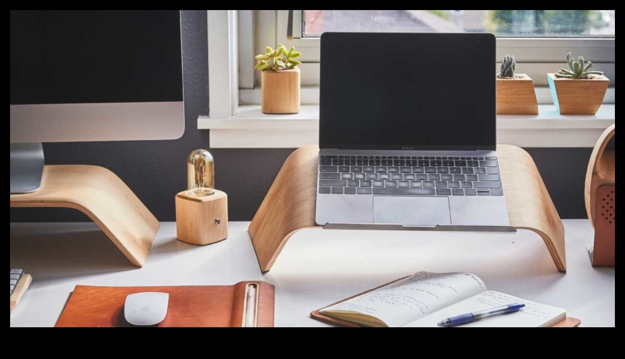 Desk Essentials: Απαραίτητα αξεσουάρ για έναν παραγωγικό σταθμό εργασίας