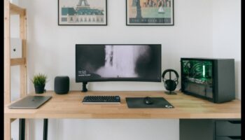 Desk Essentials: Απαραίτητα αξεσουάρ για έναν παραγωγικό σταθμό εργασίας
