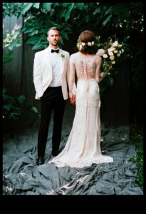 Vintage Reverie: Διαχρονικά νυφικά για όλες τις εποχές