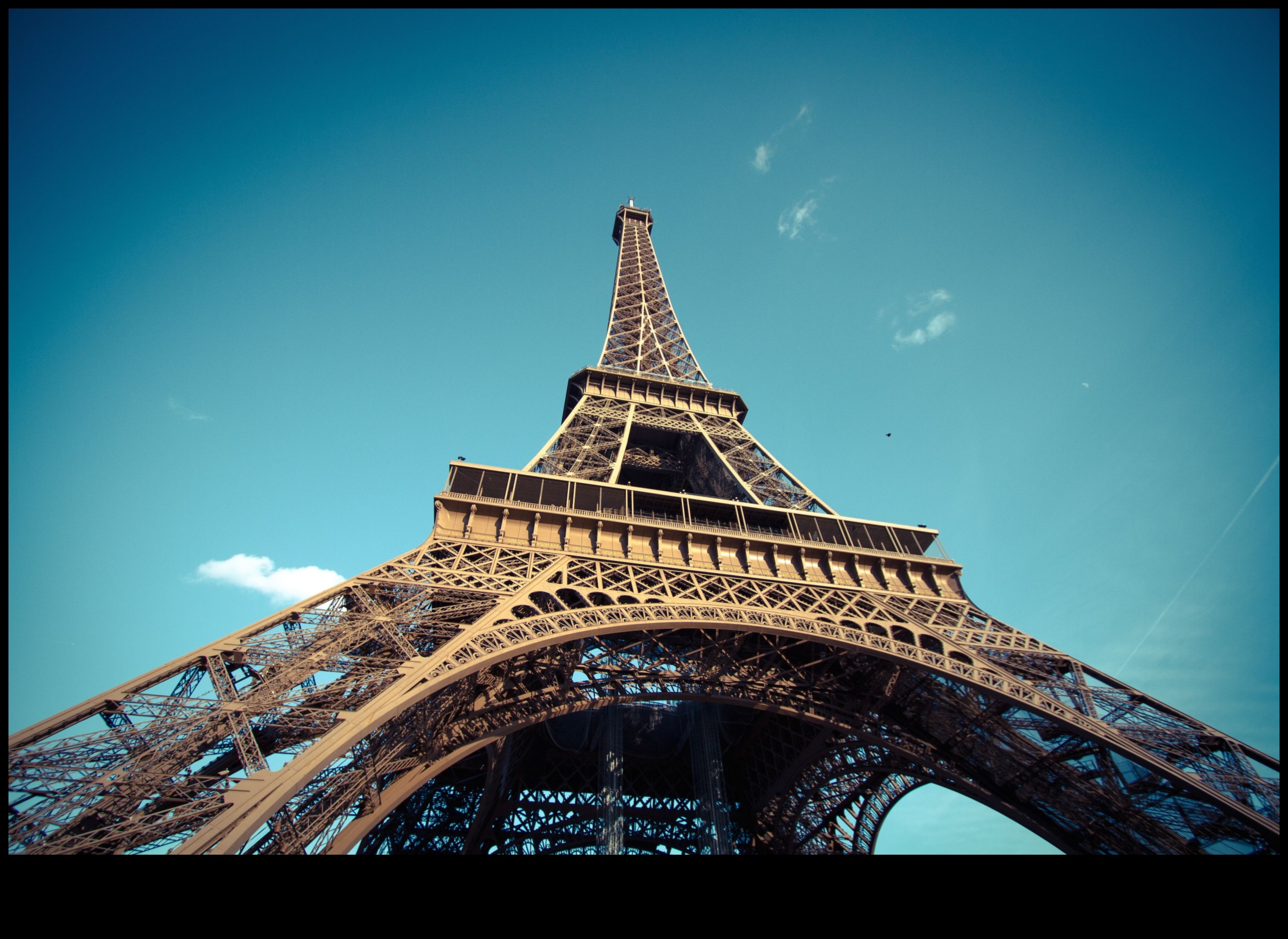 Landmark Legends που αποκαλύπτουν τα μυστικά των πιο εμβληματικών τοποθεσιών της Ιστορίας 1 Landmark Legends: Unveiling Historic Treasures