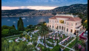 Πολυτελή σουαρέ: Πλοήγηση σε κομψά πολυτελή καταφύγια