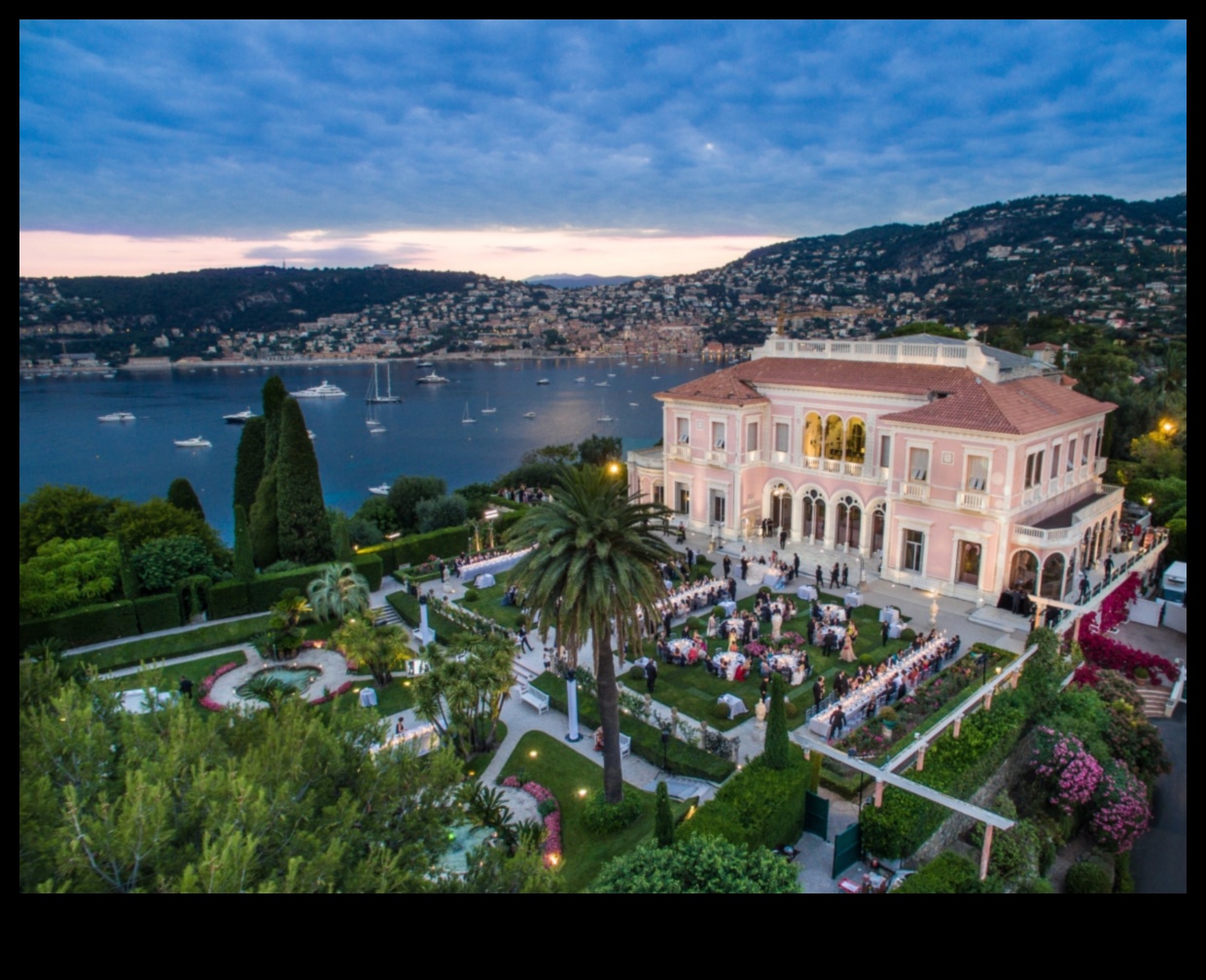 Πολυτελή σουαρέ: Πλοήγηση σε κομψά πολυτελή καταφύγια