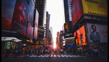 Cinematic Cityscapes: Techniques for Capturing Urban Drama and Grandeur