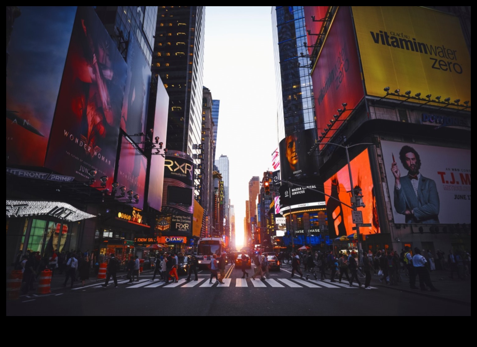 Cinematic Cityscapes: Techniques for Capturing Urban Drama and Grandeur